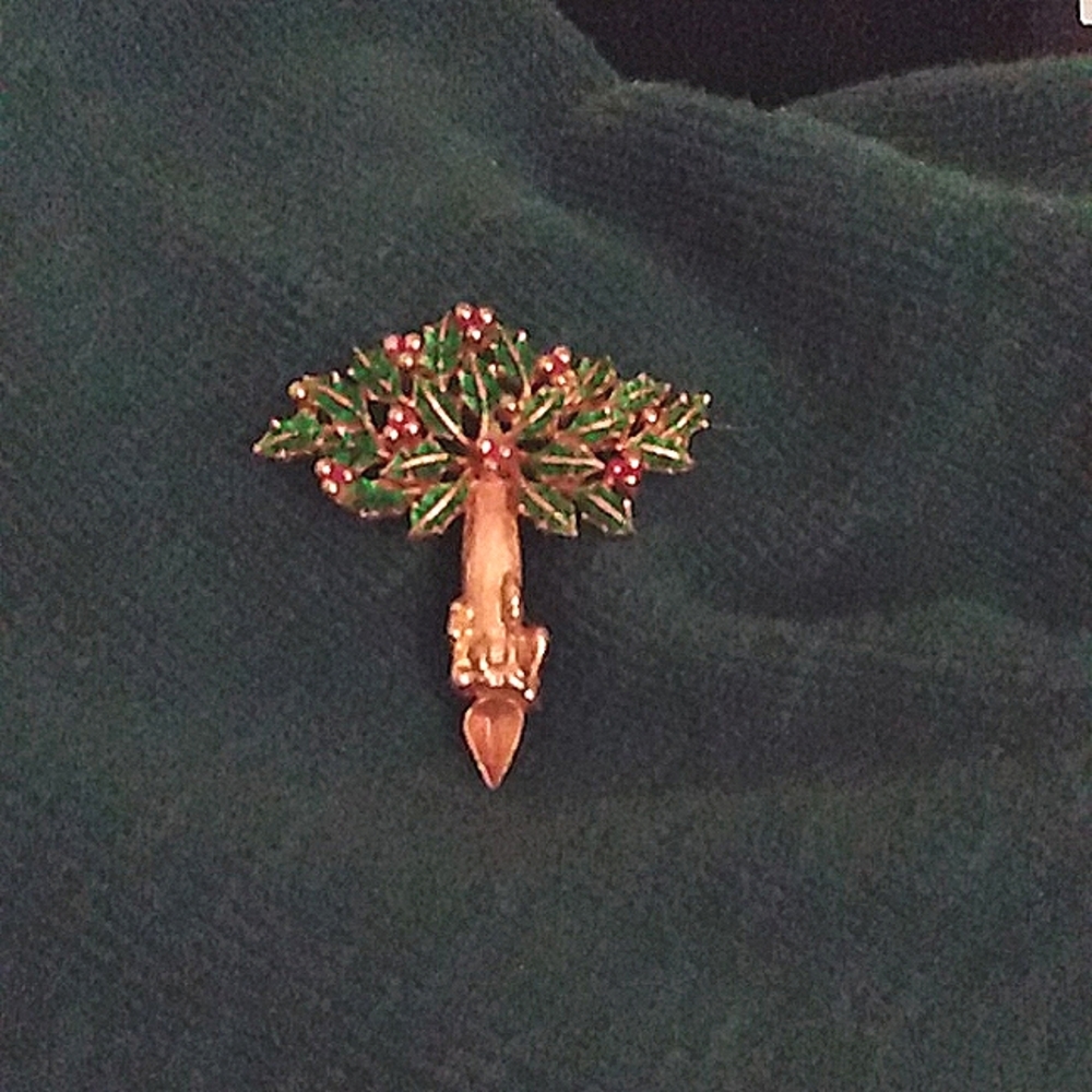 Christmas holly candle brooch.Gold,red,green in color.